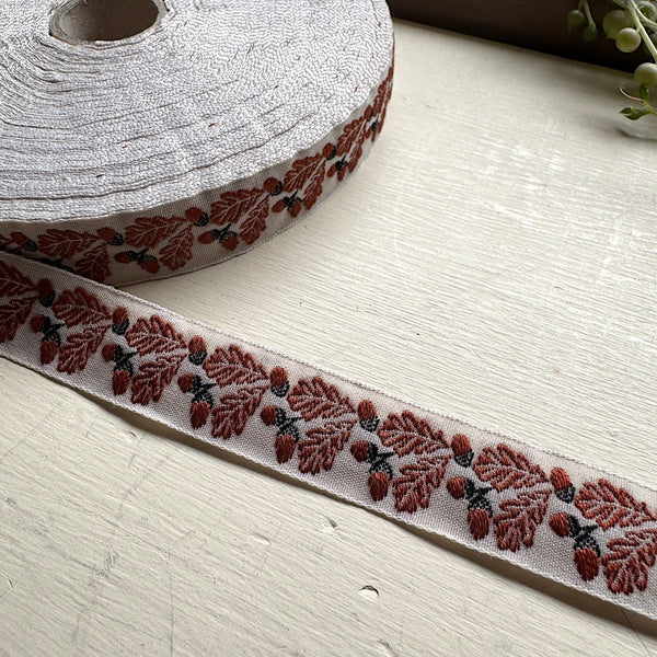 Oak leaves & Acorn Ribbon