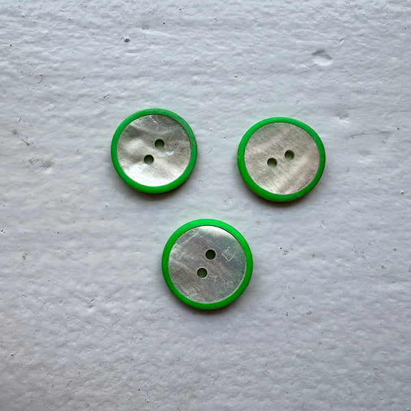 Akoya Button Fluo Vert 18mm