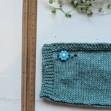 Plastic daisy buttons