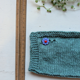 Plastic daisy buttons