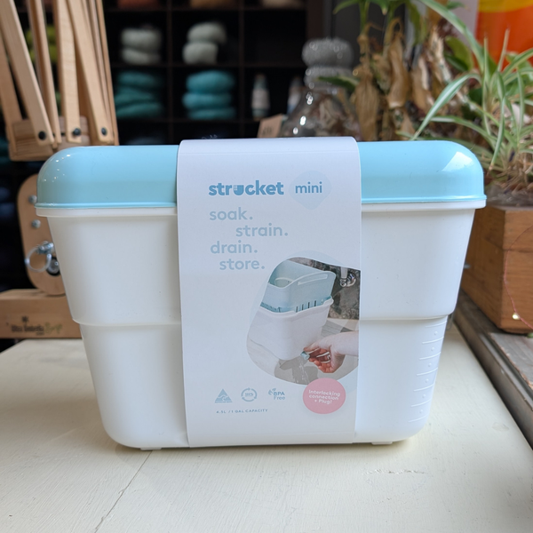 Strucket Mini 4.5L / 1G+ Interlocking Strainer Bucket with Plug